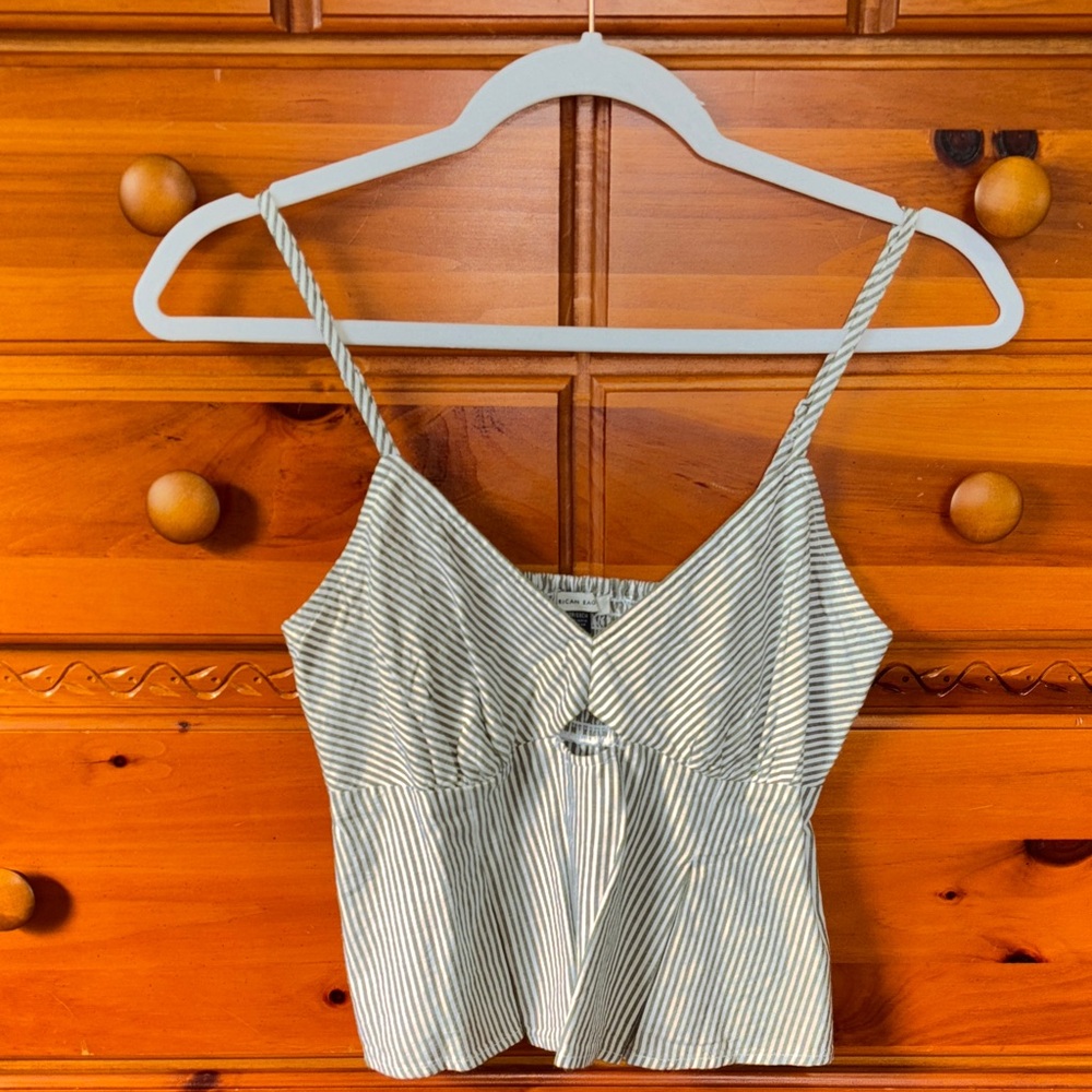 American Eagle • Flowy Tank Top